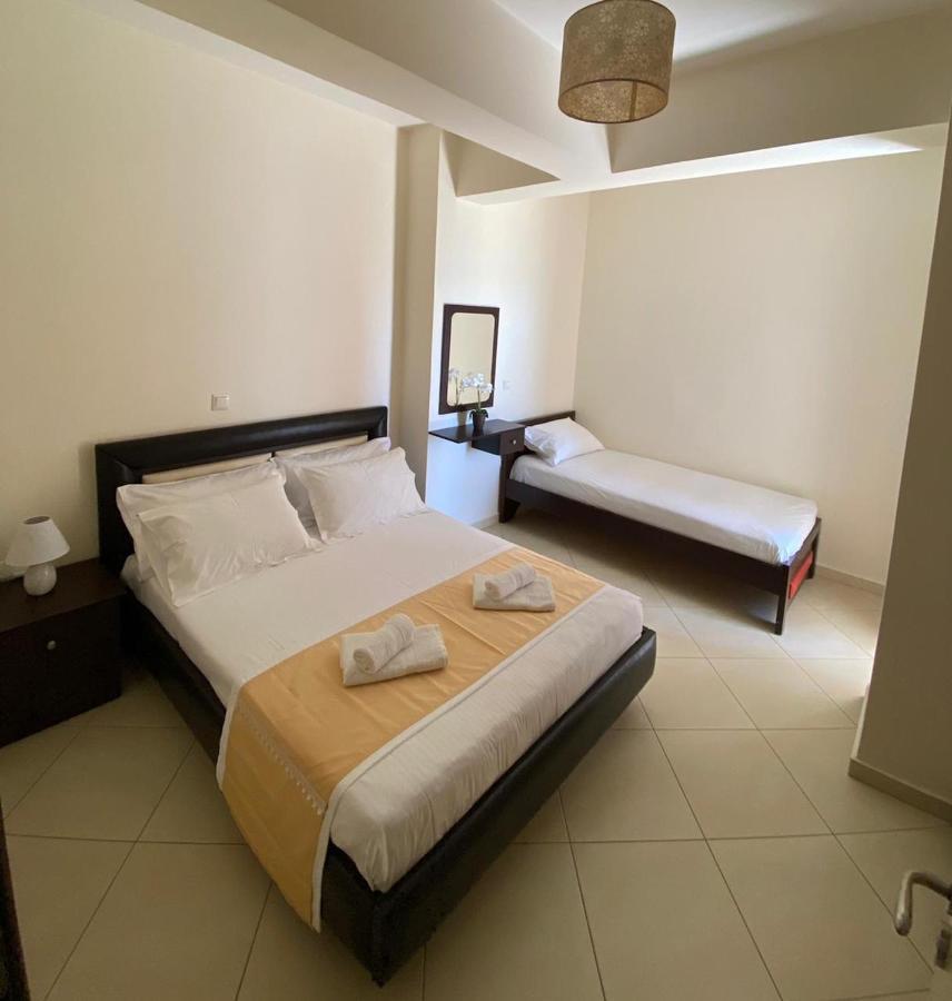 ساراندا Paradiso Apartments المظهر الخارجي الصورة
