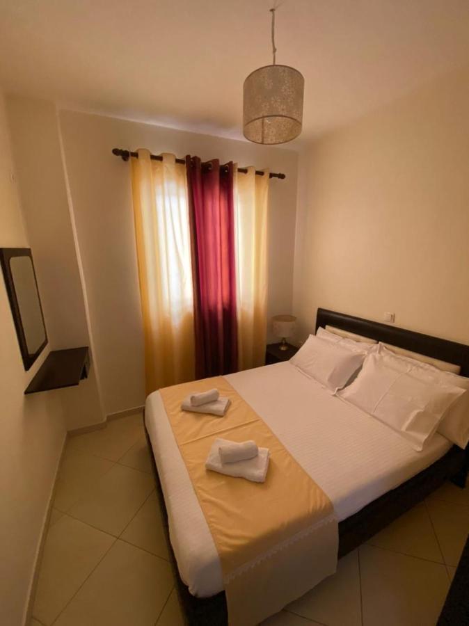 ساراندا Paradiso Apartments المظهر الخارجي الصورة