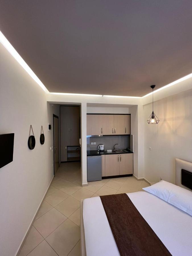 ساراندا Paradiso Apartments المظهر الخارجي الصورة