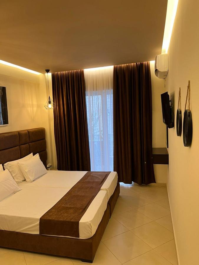 ساراندا Paradiso Apartments المظهر الخارجي الصورة
