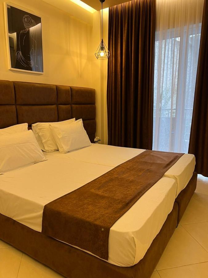 ساراندا Paradiso Apartments المظهر الخارجي الصورة
