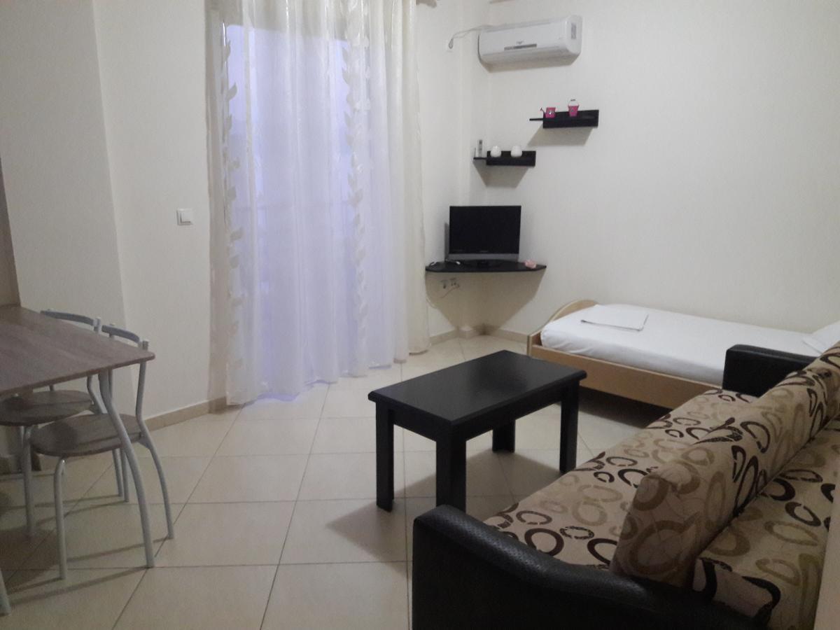 ساراندا Paradiso Apartments المظهر الخارجي الصورة